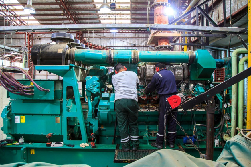 Anuncian cortes programados del servicio eléctrico en Tolhuin por fallas en un generador
