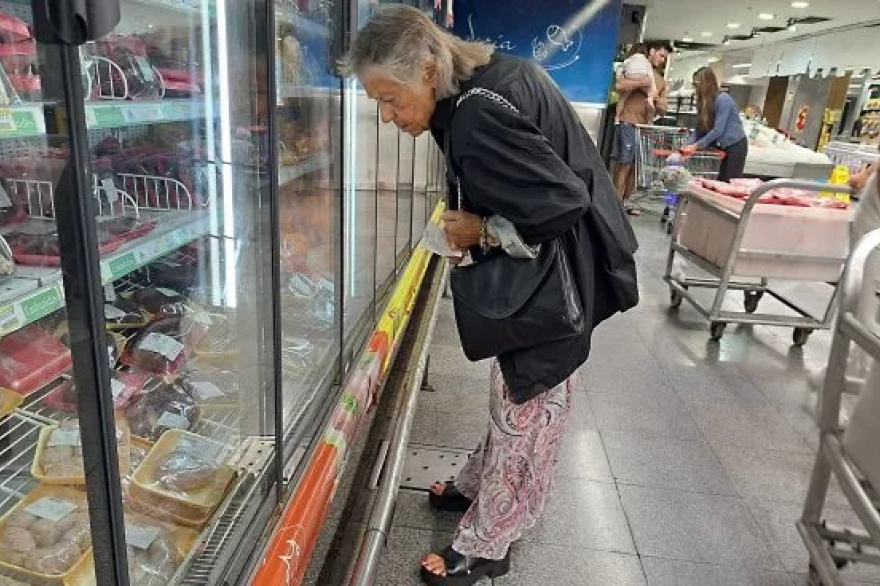 El consumo no repunta: las ventas en supermercados cayeron en agosto ...