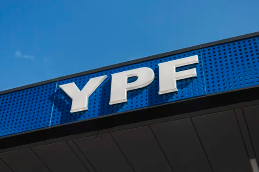 YPF anunció que va a mantener estables los precios de los combustibles por 45 días