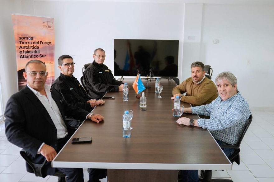 Gobierno acordó un aumento salarial con la Policía provincial y el Servicio Penitenciario