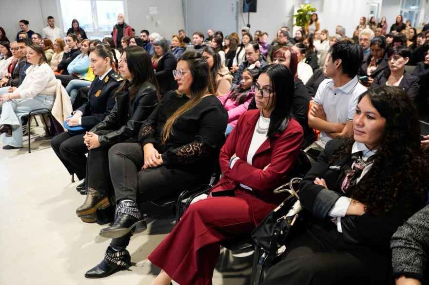 Gobierno diplomó a 190 fueguinos en ‘acompañamiento comunitario contra las violencias por razones de género’