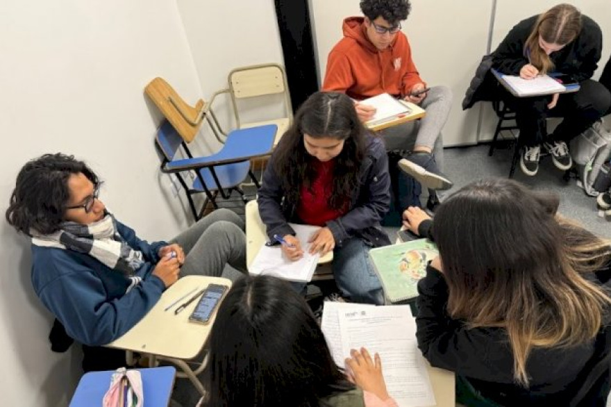 Más de 150 estudiantes de la UNTDF recibirán becas de apoyo durante 2026