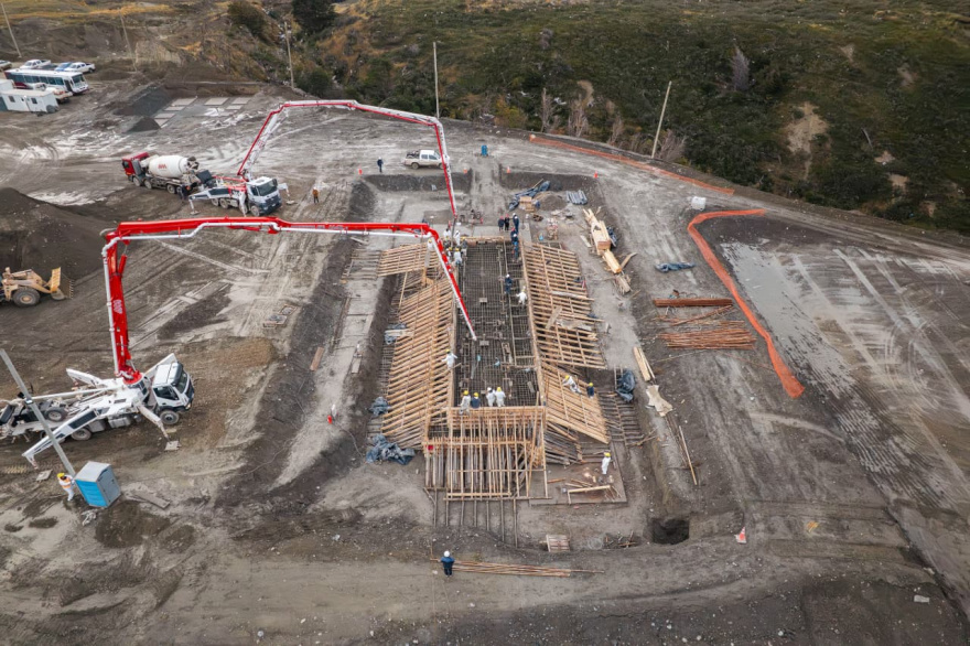 Destacaron avances en la obra de la nueva usina de Ushuaia a pesar de las bajas temperaturas
