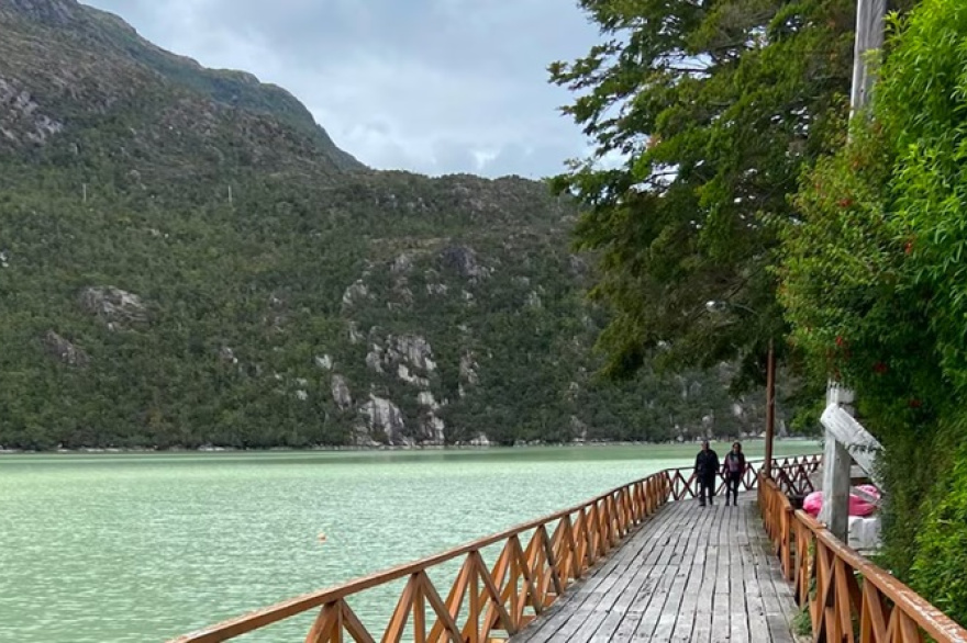 Un riograndense en el único pueblo del mundo sin calles donde la gente solo camina por pasarelas