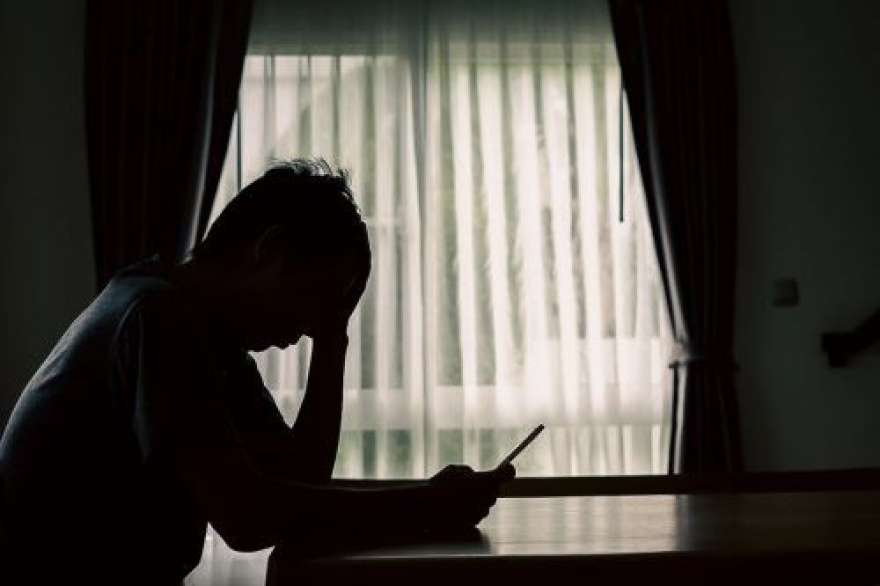 Salud mental y prevención del suicidio: un estudio detectó dificultades para aplicar las normas en Tierra del Fuego