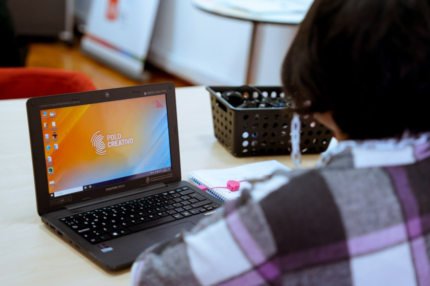 Los Polos Creativos presentan sus programas de streaming para Ushuaia, Tolhuin y Río Grande