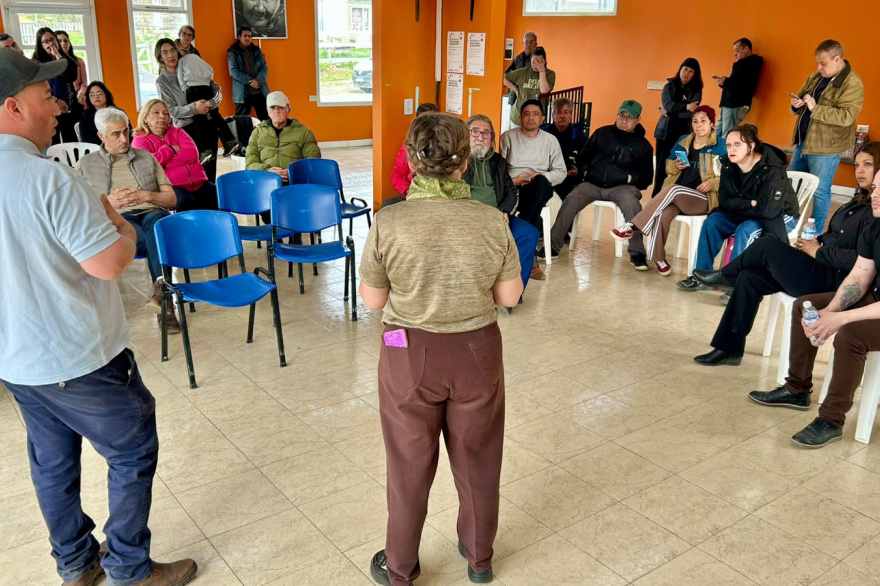 Reclamos por situación energética en Tolhuin: vecinos se reunieron con legisladora y funcionarios provinciales